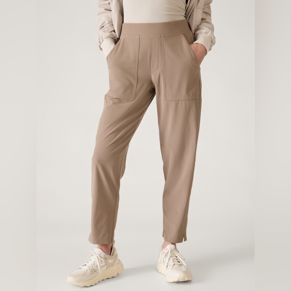 Athleta Brooklyn Mid Rise Ankle Pant Pyrite Brown Utility Cargo Size 8 Petite